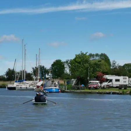 Apartmán Schoene Geraeumige Am Park *
