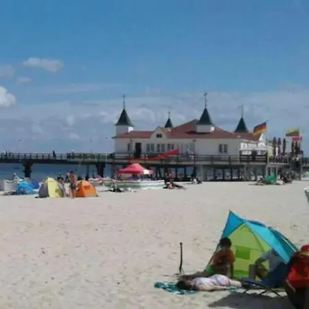 Schoene Geraeumige Am Park