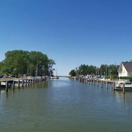 アパート Schoene Geraeumige Am Park